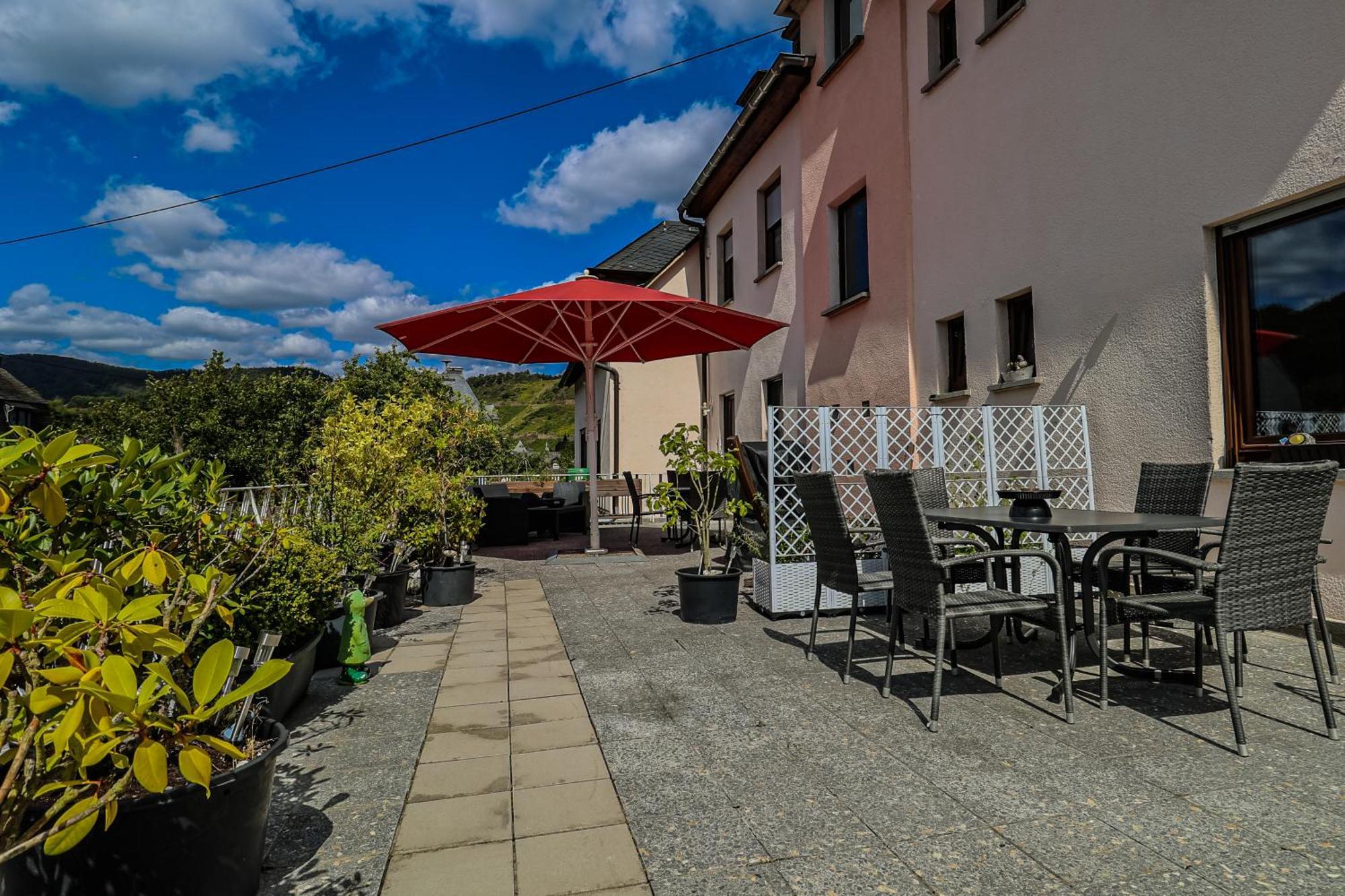 Exklusive Moselidylle: Fewo Mit Traumhaftem Staustufenblick, Netflix, Terrasse Neef Exteriör bild